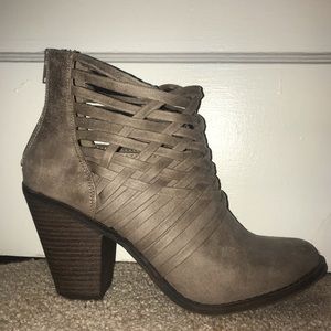 Ferglaicious low leather bootie